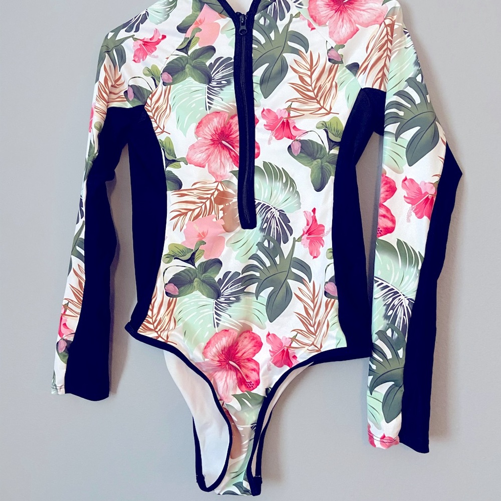 Long Sleeve UV High Cut Diving Swimsuit